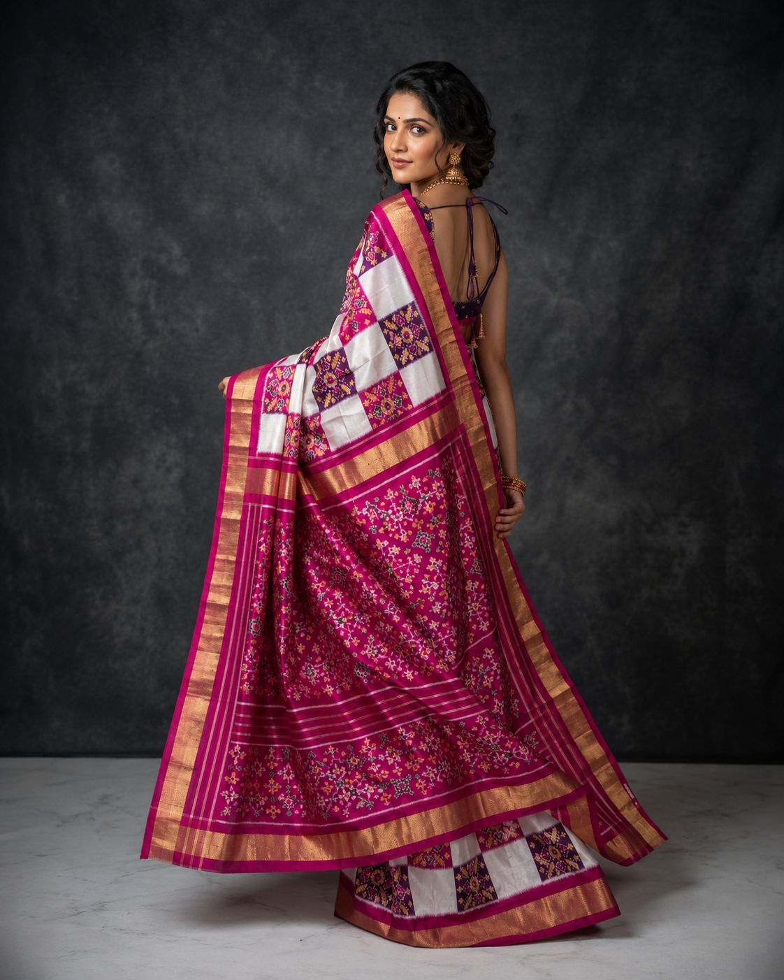 Pochampally Ikkat Patola Silk Saree in Purple and Magenta